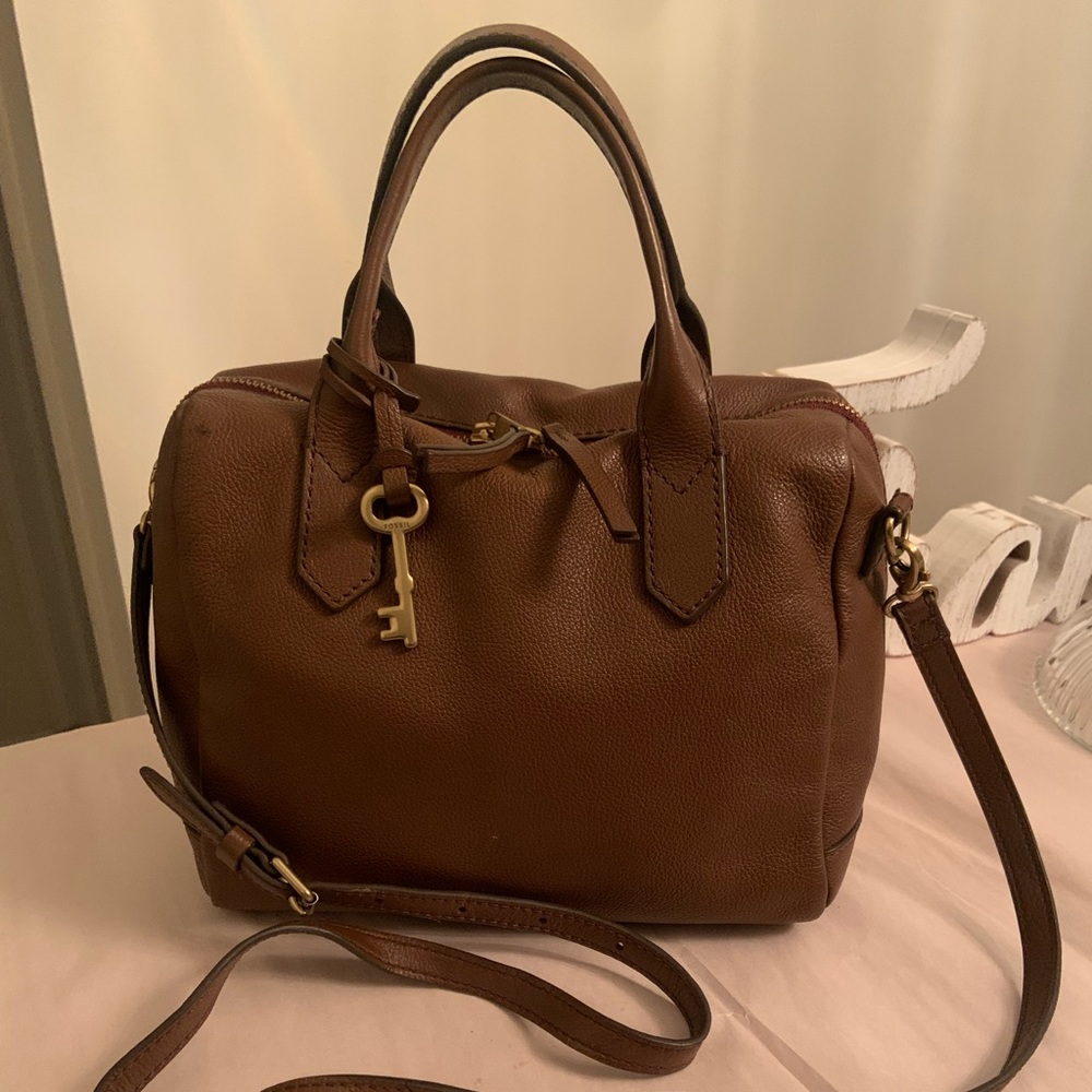 Fossil Sydney Brown Leather Medium Satchel Crossbody Bag. Good condition.